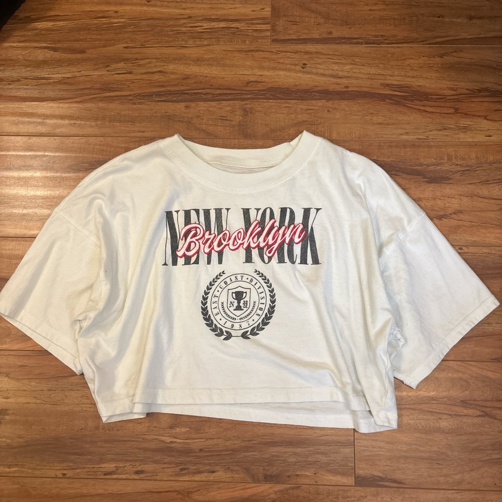 Aeropostale White New York Brooklyn Graphic Tee